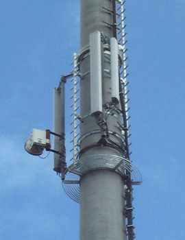 März 2001 - D1-Antennen mit der Richtfunkantenne